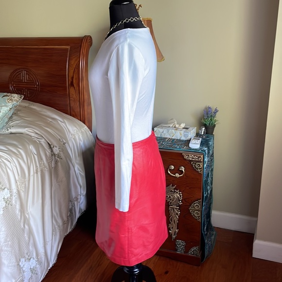 Bombshell Vintage Leather Pencil Skirt - Picture 7 of 11